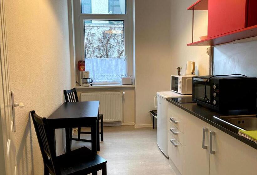 低层单卧公寓, Deutscher Hof