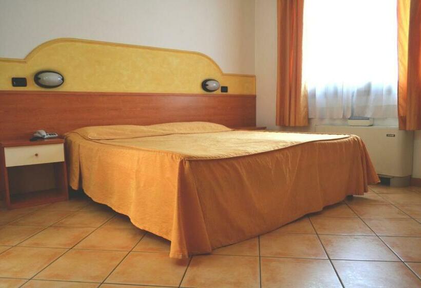 스탠다드 룸, Fontana