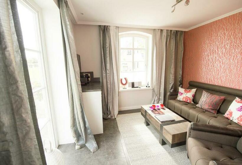 Люкс, Hof Galerie