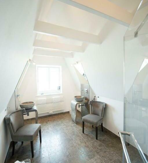 Люкс, Hof Galerie