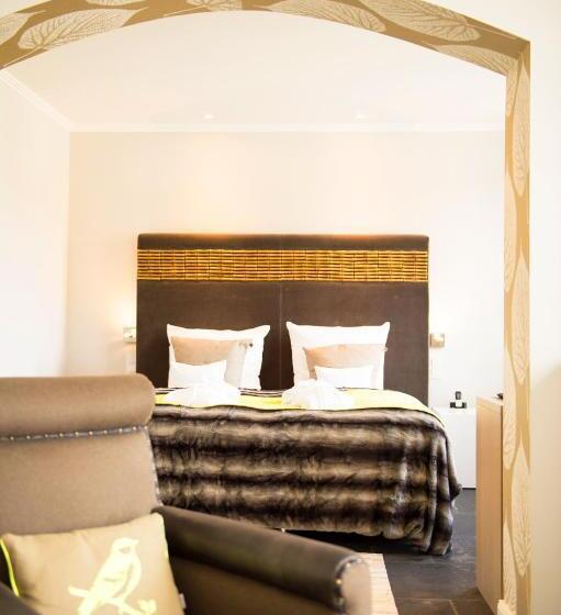 Люкс, Hof Galerie