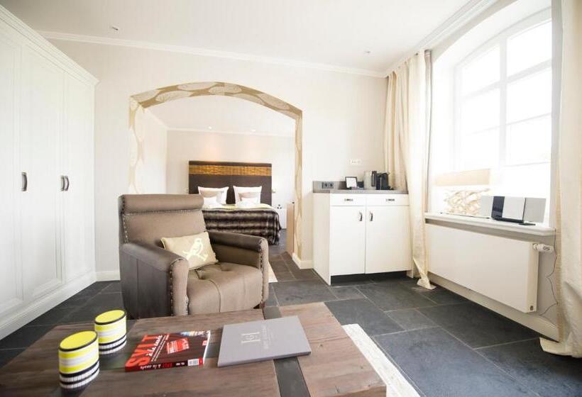 Люкс, Hof Galerie