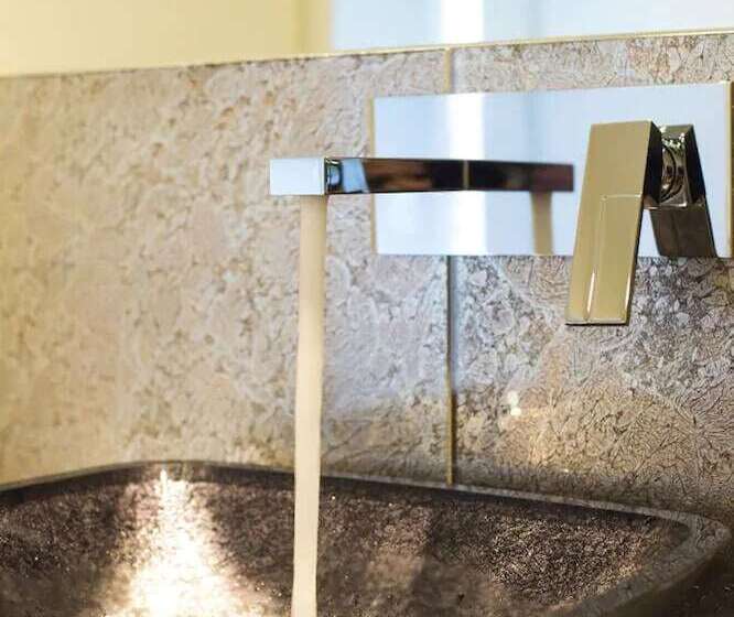 Люкс, Hof Galerie