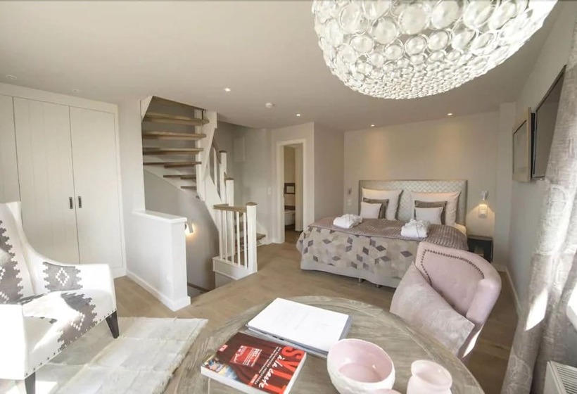 Люкс, Hof Galerie