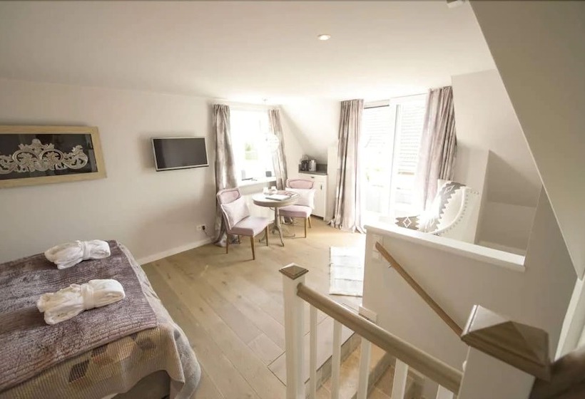 Люкс, Hof Galerie