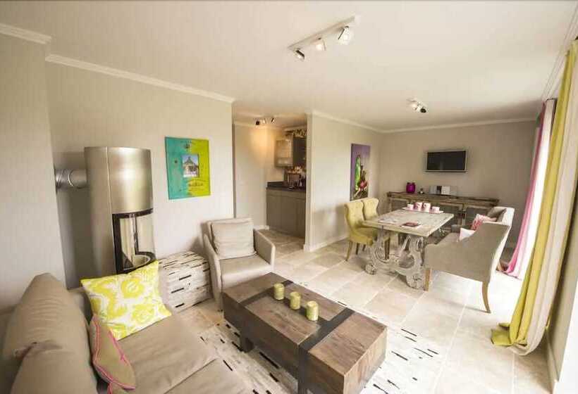 Люкс, Hof Galerie