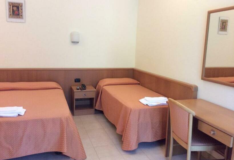 Номер Стандарт Трехместный, Il Saraceno