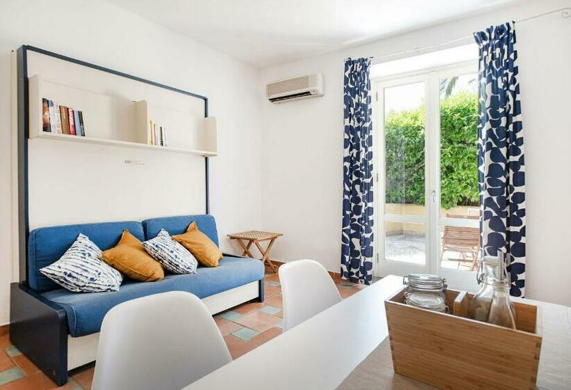 Студио Стандарт Кровать Кинг, Le Grand Bleu Gioia Apartments