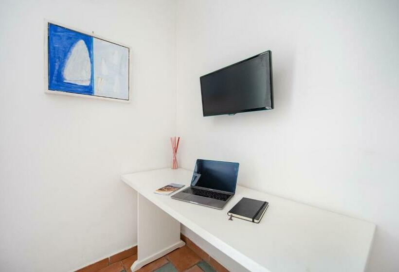 Студио Стандарт Кровать Кинг, Le Grand Bleu Gioia Apartments