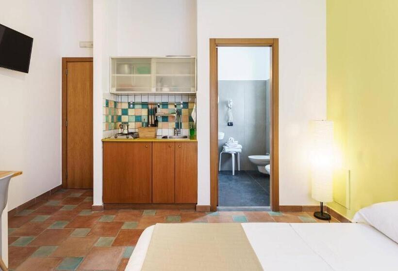 Студия Стандарт, Le Grand Bleu Gioia Apartments