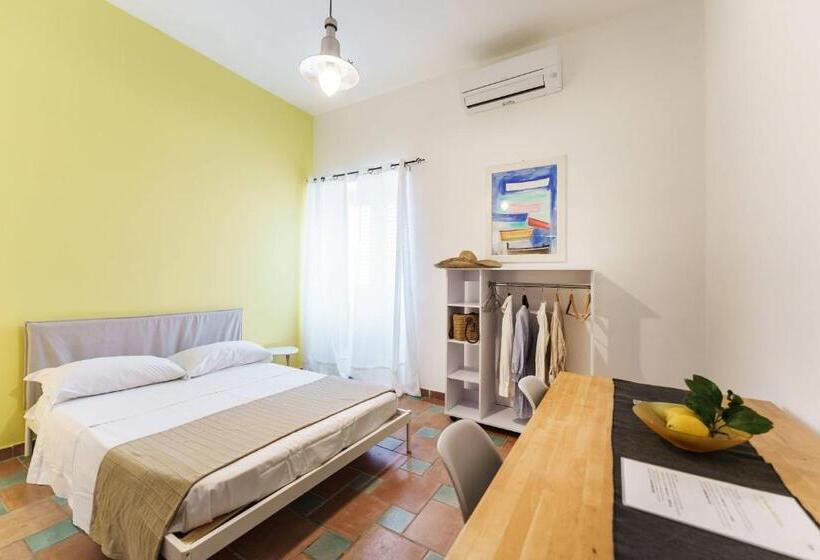 Студия Стандарт, Le Grand Bleu Gioia Apartments