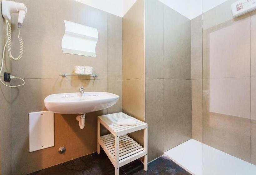 Апартаменты 1 Спальня Нижний Этаж, Le Grand Bleu  Gioia Apartments
