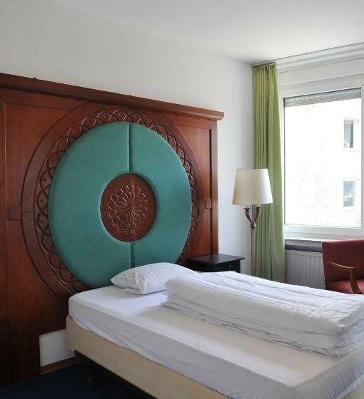 اتاق استاندارد یک نفره, Restaurant Heute