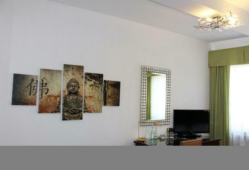 اتاق استاندارد, Restaurant Heute