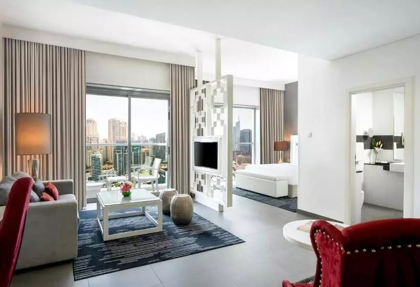 Suite with Views