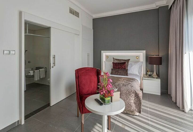 Номер Superior Адаптированный для Инвалидов, The First Collection Marina