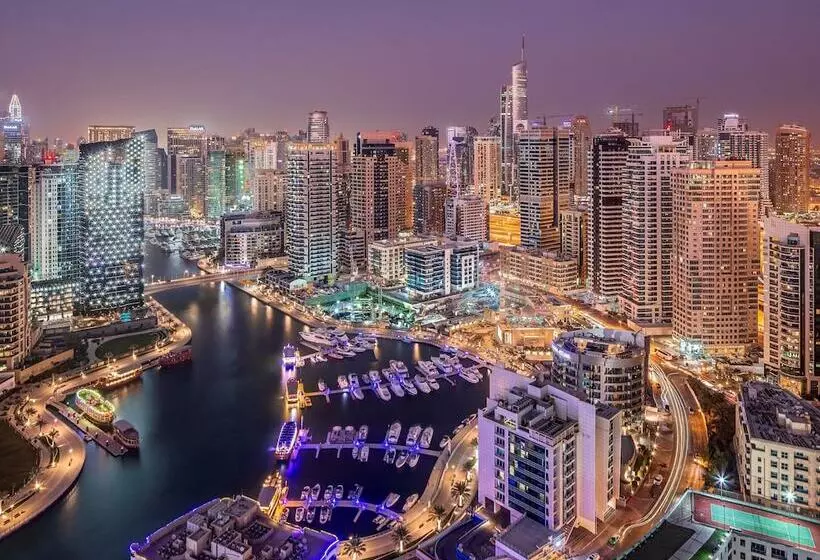 سوئیت با چشم‌انداز, The First Collection Marina, Dubai, A Tribute Portfolio