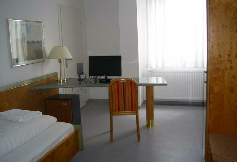 اتاق استاندارد یک نفره, Willy Hotel Frankfurt