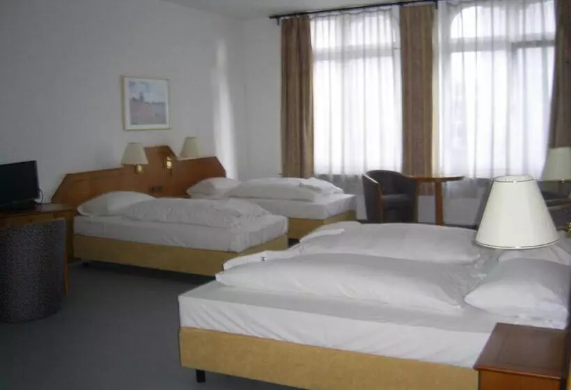 スタンダード４人部屋, Willy Hotel Frankfurt