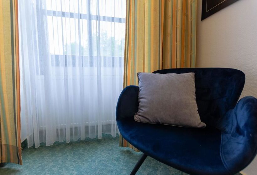 اتاق استاندارد سه نفره, Arthotel Ana Aura