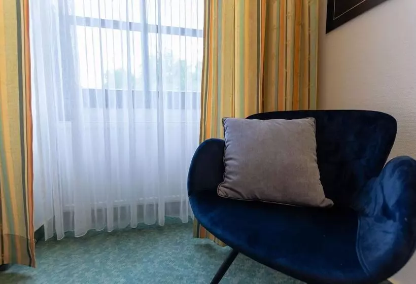اتاق استاندارد سه نفره, Arthotel Ana Aura