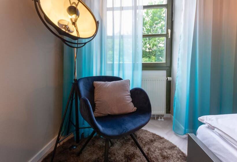 جناح, Arthotel Ana Aura