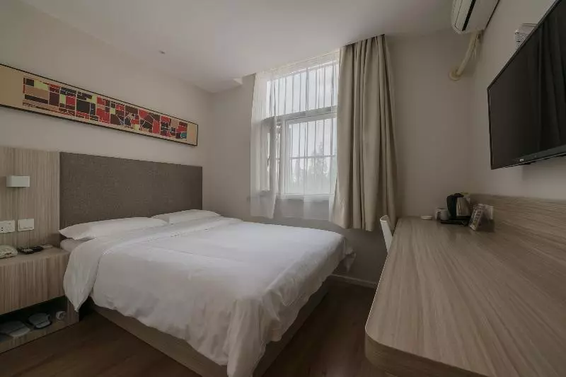 スタンダードルーム, Hanting  Chengdu Huayang