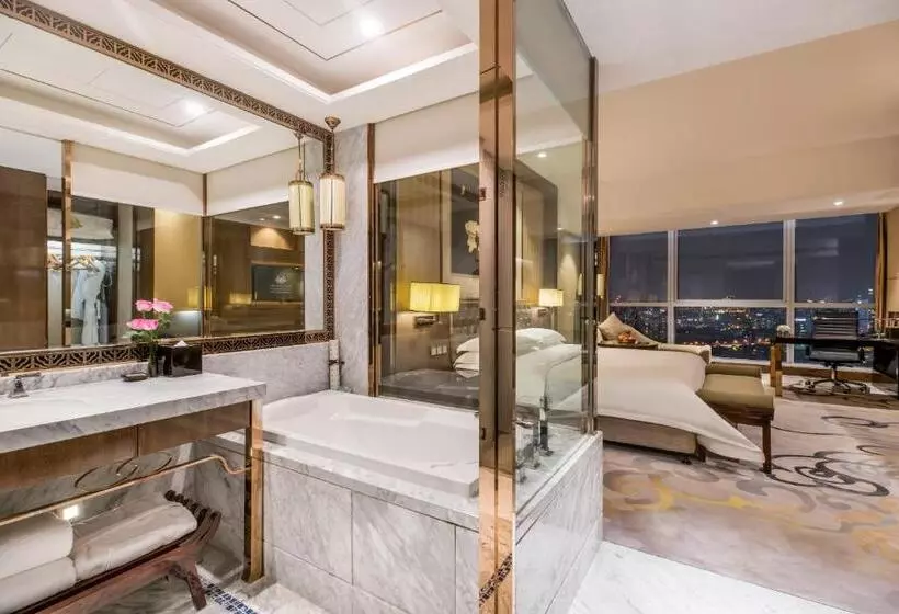 اتاق اجرایی با تخت بزرگ, Minyoun Chengdu Kehua Hotel – Member Of Preferred Hotels & Resorts