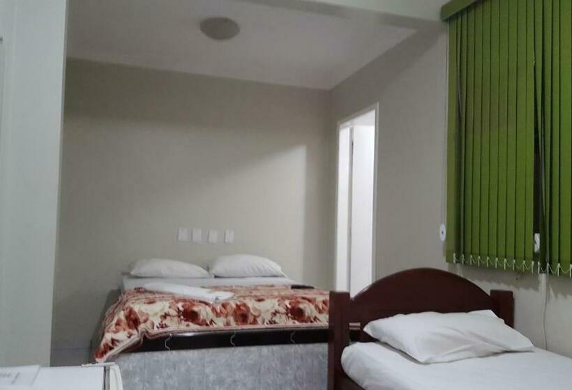 经济四人房间, Abadá