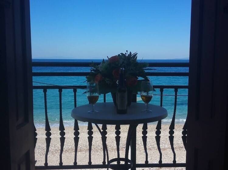 غرفة ديلوكس مطلة على المدينة, Deja Vu