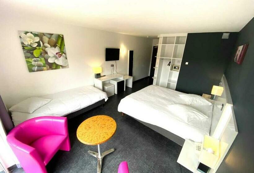 标准三人间, Bô Rivage