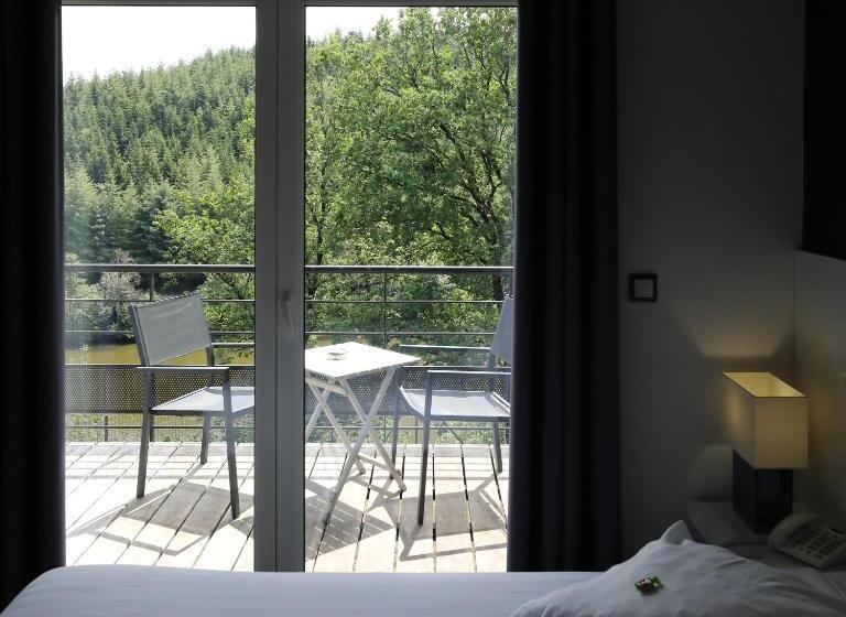 家庭间, Bô Rivage