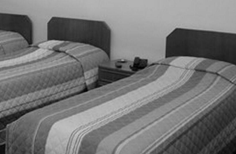 חדר סטנדרט לשלושה, Euro