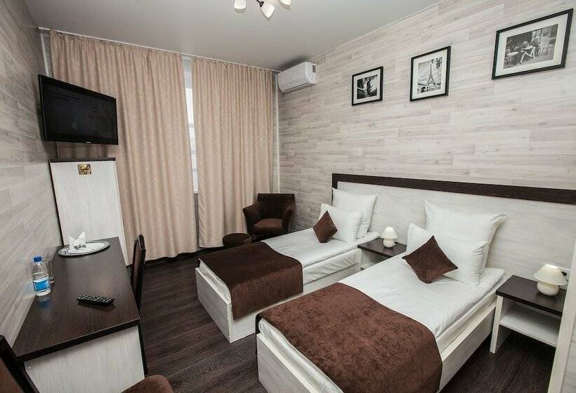 コンフォートルーム, Fox