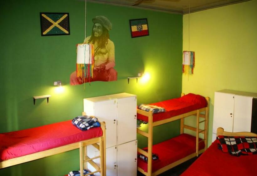 Кровать в Общей Комнате, La Casona De Don Jaime 2 And Suites   Hostel