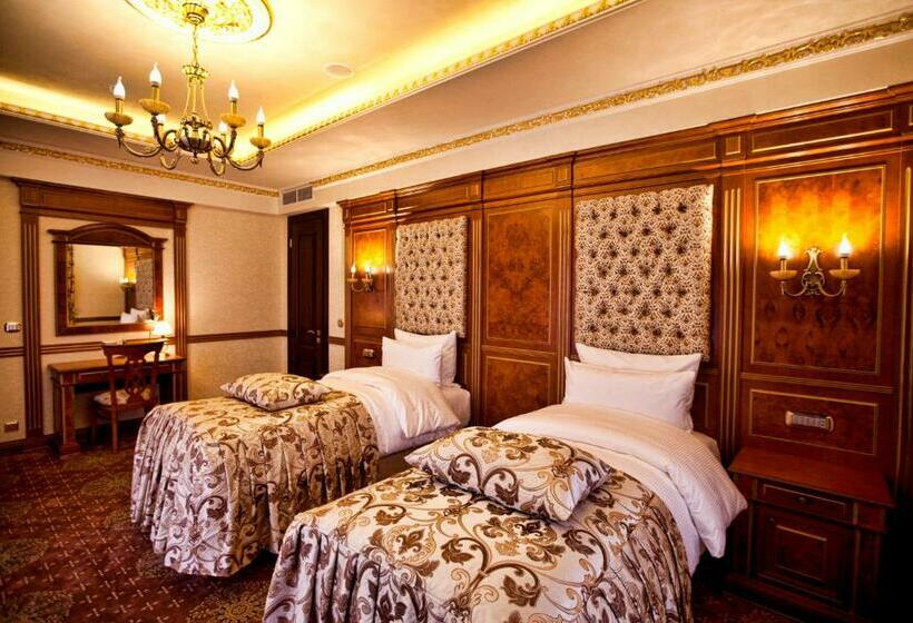 جناح جونيور مزوَّد بشرفة, Multi Grand Pharaon