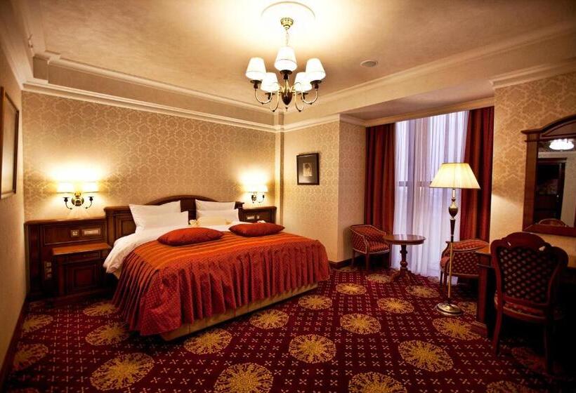 غرفة قياسية, Multi Grand Pharaon