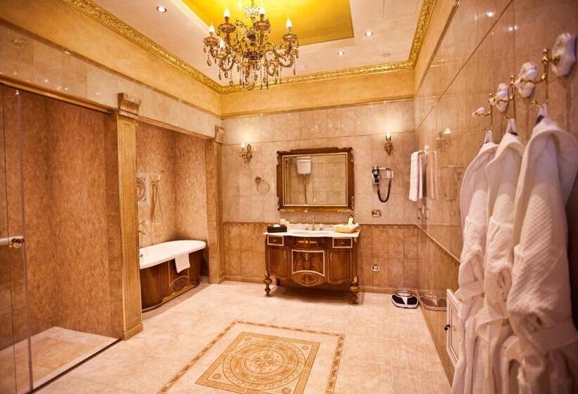 جناح رئاسى, Multi Grand Pharaon