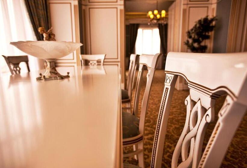 جناح رئاسى, Multi Grand Pharaon