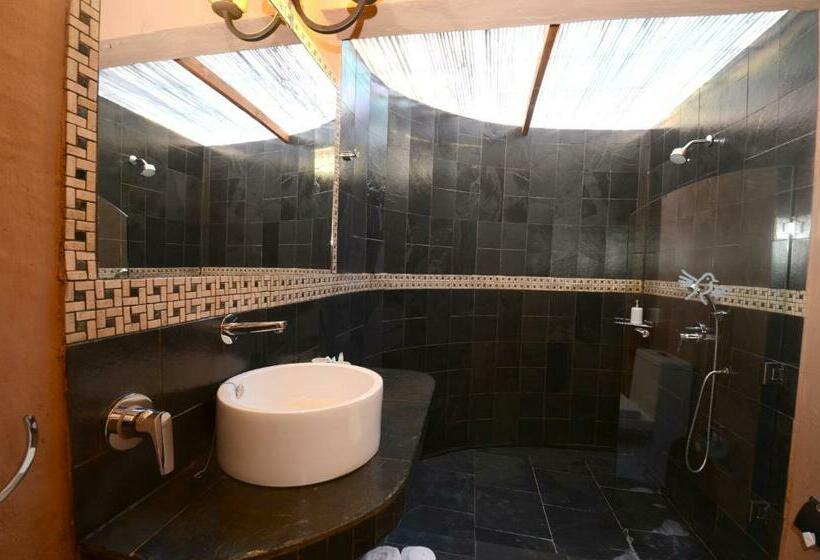 标准间, Pascual Andino