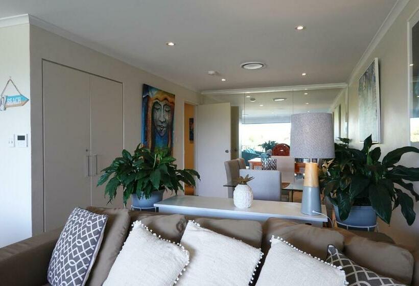 آپارتمان 2 خوابه, The Oasis Apartments And Treetop Houses