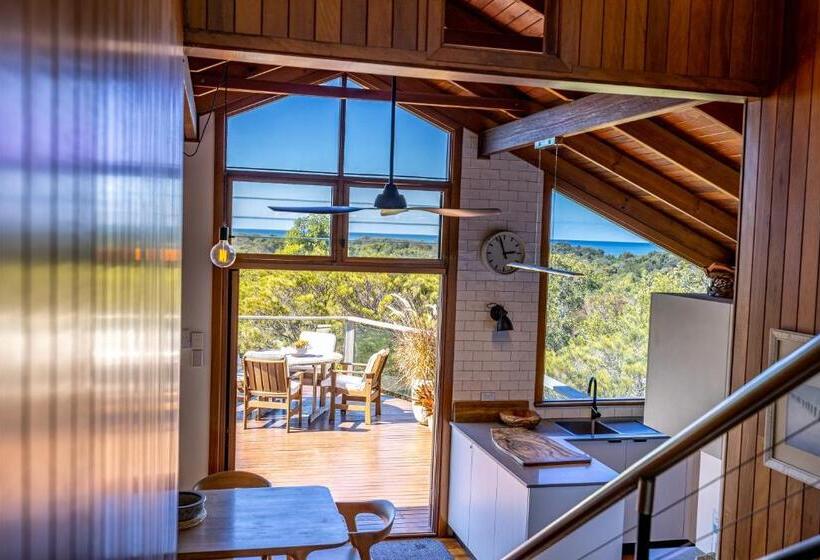 خانه 2 خوابه, The Oasis Apartments And Treetop Houses