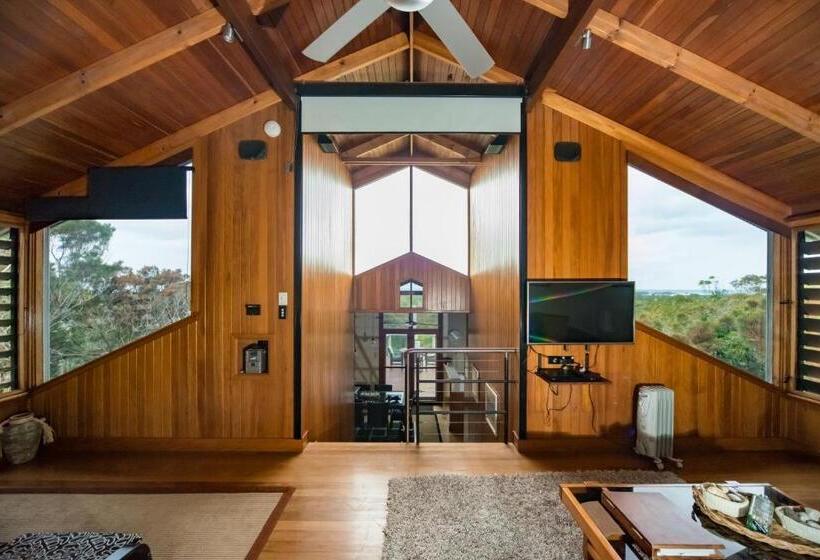 خانه 2 خوابه, The Oasis Apartments And Treetop Houses