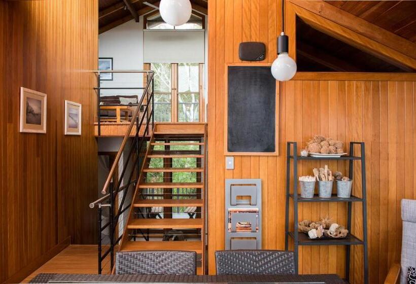 خانه 2 خوابه, The Oasis Apartments And Treetop Houses