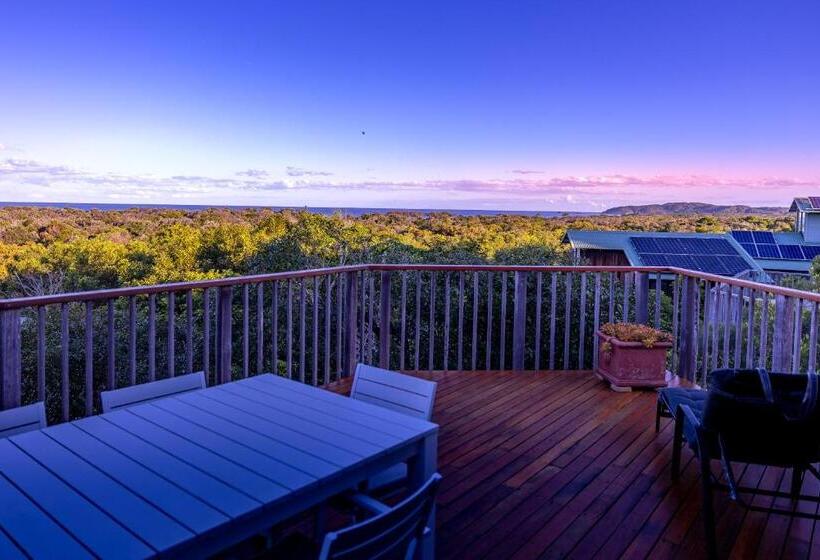 خانه 2 خوابه, The Oasis Apartments And Treetop Houses