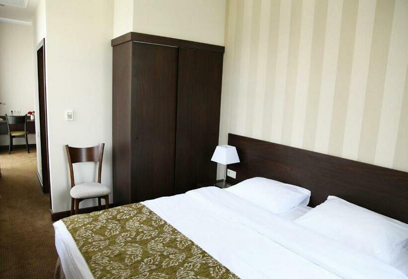 اتاق خانوادگی, Citrus