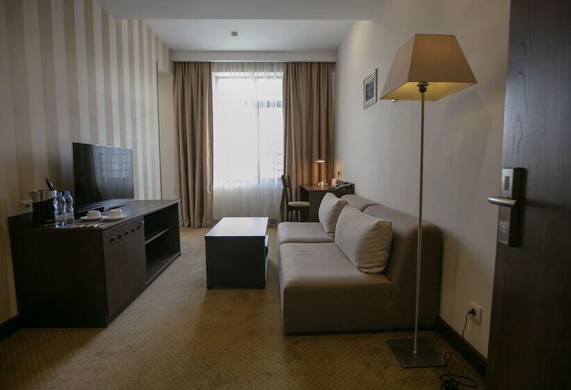 اتاق خانوادگی, Citrus