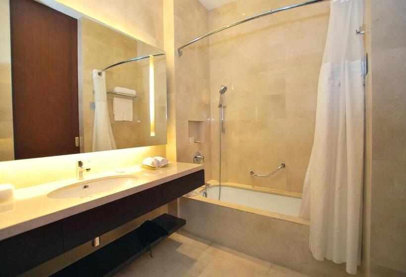 اتاق لوکس با تخت بزرگ, City Garden Grand