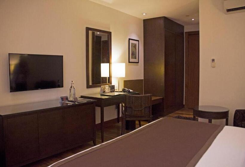 اتاق سوپریور با تخت بزرگ, City Garden Grand