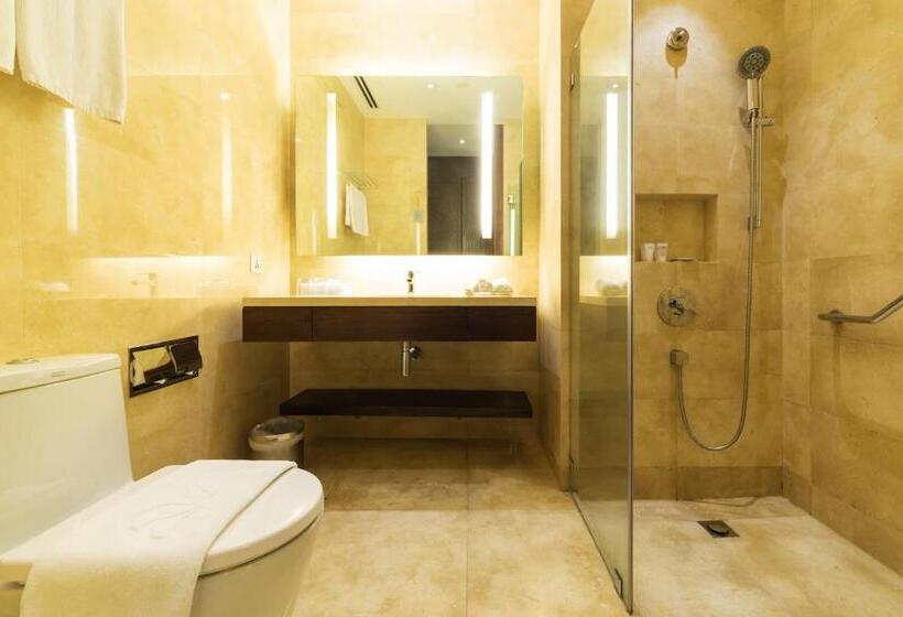 سوییت جونیور, City Garden Grand